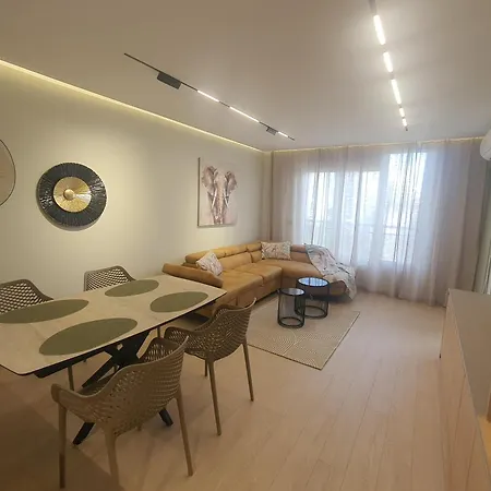 Divalla بورغاس